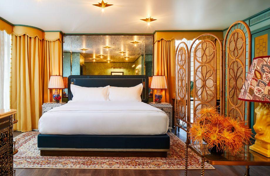TheFifthAvenueHotel_room-02_Credit_William_Abranowicz